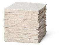 Bradyﾮ 15" X 19" Re-Formﾙ White 80% Natural Cotton Fiber Heavy Weight Sorbent Pad (100 Per Bag)