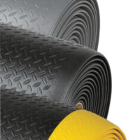 Superior Manufacturing Notraxﾮ 3' X 4' Black And Yellow 1/2" Thick Dyna-Shieldﾮ PVC Sponge Diamond Sof-Tredﾙ Dry Area Safety/Anti-Fatigue Floor Mat